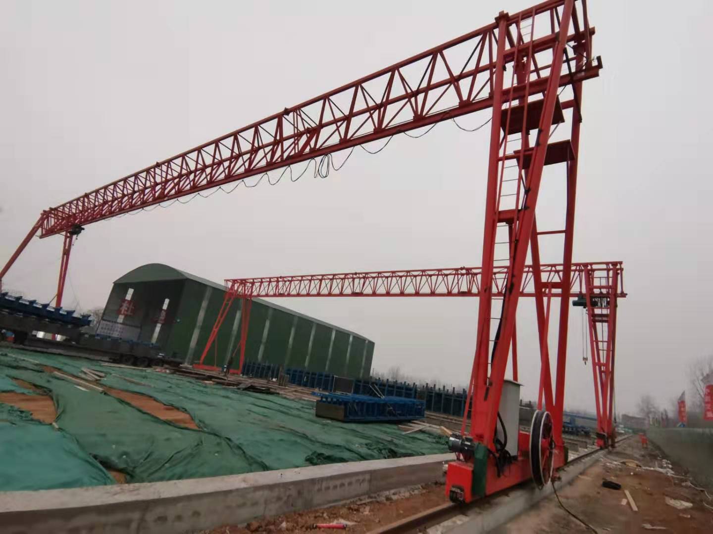 中國(guó)交建基礎(chǔ)建設(shè)集團(tuán)，310國(guó)道改擴(kuò)建洛陽(yáng)新安段，ME90+90/10t-43m-9m一臺(tái)，MH10t-43m-9m-2臺(tái)，MH5t-22m-9m-1臺(tái)