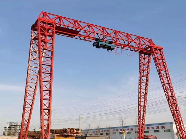 如何評估龍門吊作業(yè)現(xiàn)場的安全風險？